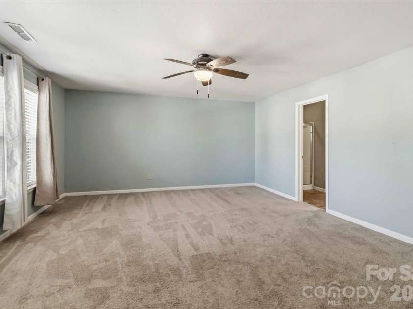 3900 Shasta Circle, Clover, SC 29710.  MLS# CAR4371511, YatesRealty ID 16394. 
