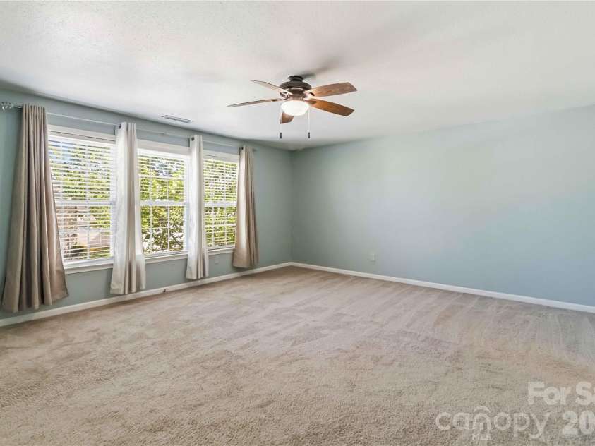 3900 Shasta Circle, Clover, SC 29710.  MLS# CAR4371511, YatesRealty ID 16394. 
