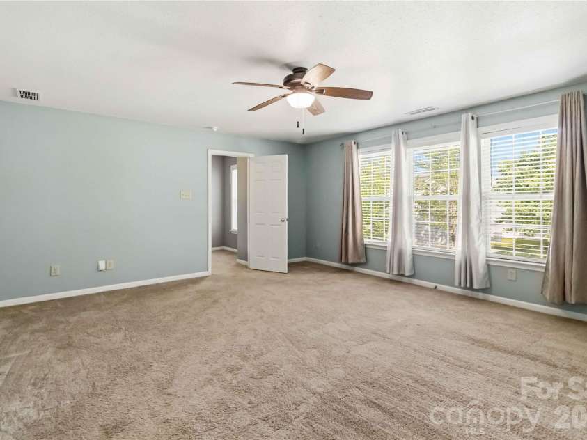 3900 Shasta Circle, Clover, SC 29710.  MLS# CAR4371511, YatesRealty ID 16394. 