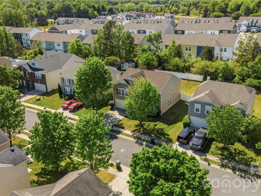 3900 Shasta Circle, Clover, SC 29710.  MLS# CAR4371511, YatesRealty ID 16394. 