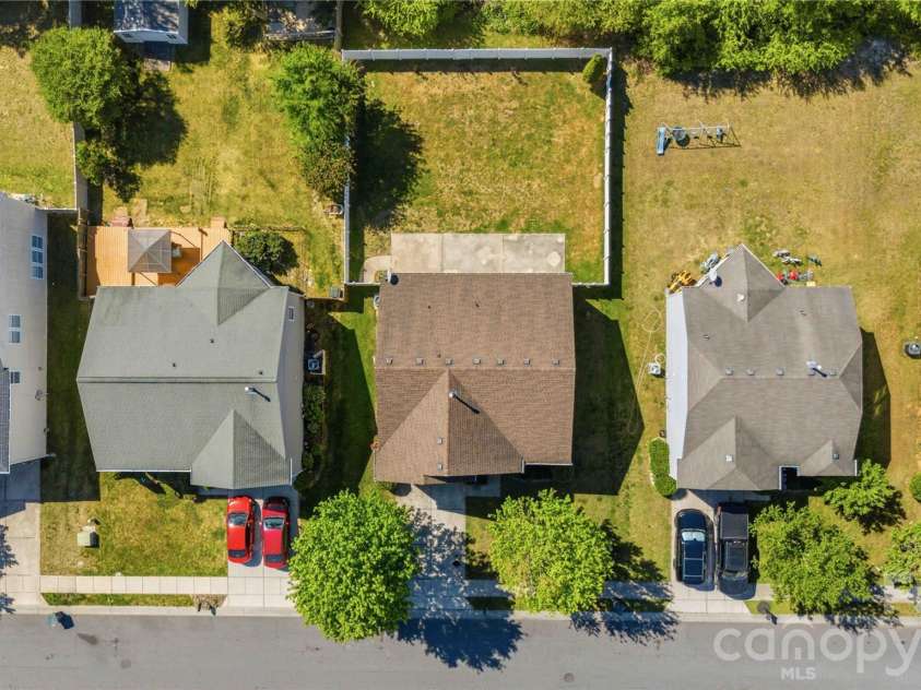 3900 Shasta Circle, Clover, SC 29710.  MLS# CAR4371511, YatesRealty ID 16394. 