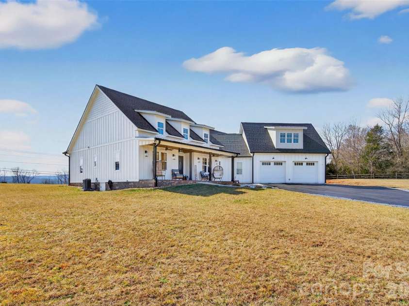 115 Pondview Drive, Nebo, NC 28761.  MLS# CAR4341984, YatesRealty ID 16395. 