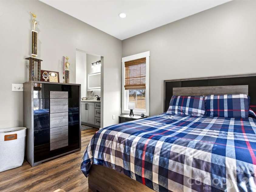 115 Pondview Drive, Nebo, NC 28761.  MLS# CAR4341984, YatesRealty ID 16395. 