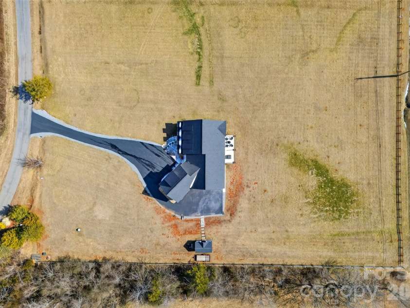 115 Pondview Drive, Nebo, NC 28761.  MLS# CAR4341984, YatesRealty ID 16395. 