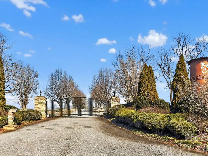 115 Pondview Drive, Nebo, NC 28761.  MLS# CAR4341984, YatesRealty ID 16395. 