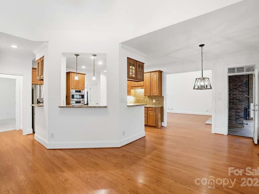 1427 Doe Ridge Lane, Fort Mill, SC 29715.  MLS# CAR4329491, YatesRealty ID 16397. 