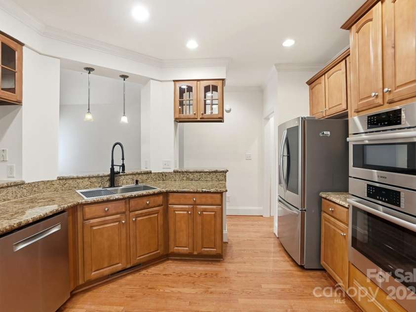 1427 Doe Ridge Lane, Fort Mill, SC 29715.  MLS# CAR4329491, YatesRealty ID 16397. 