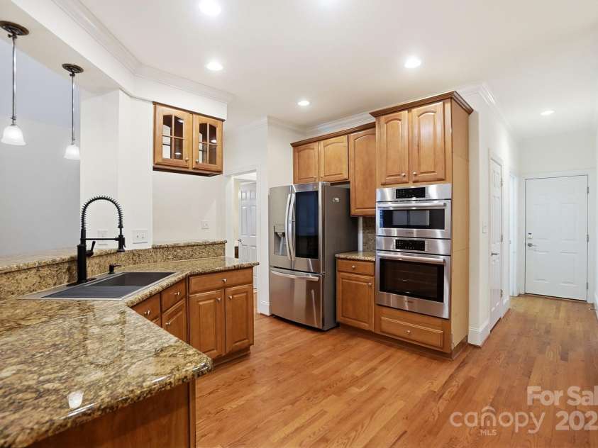 1427 Doe Ridge Lane, Fort Mill, SC 29715.  MLS# CAR4329491, YatesRealty ID 16397. 