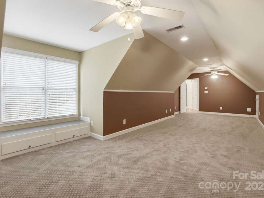 1427 Doe Ridge Lane, Fort Mill, SC 29715.  MLS# CAR4329491, YatesRealty ID 16397. Bonus