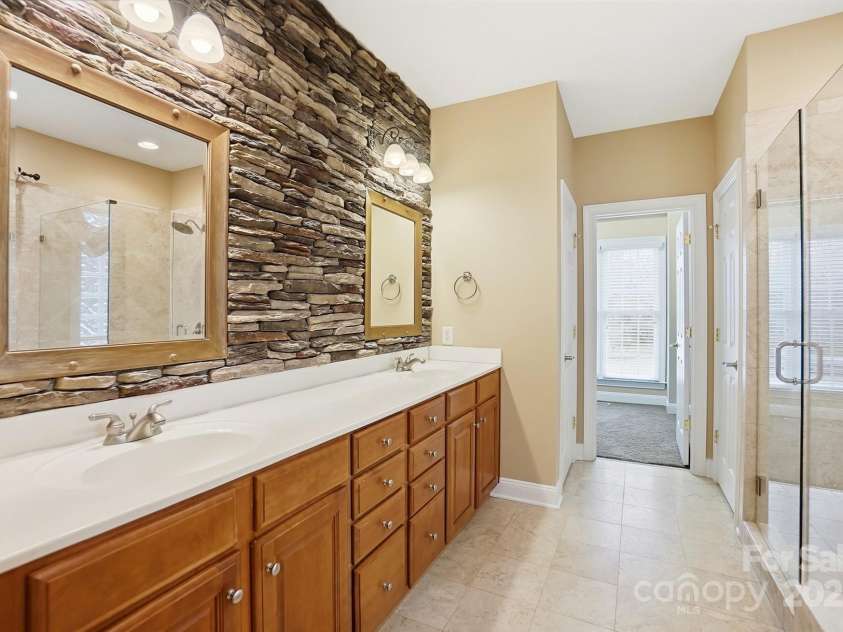 1427 Doe Ridge Lane, Fort Mill, SC 29715.  MLS# CAR4329491, YatesRealty ID 16397. Master