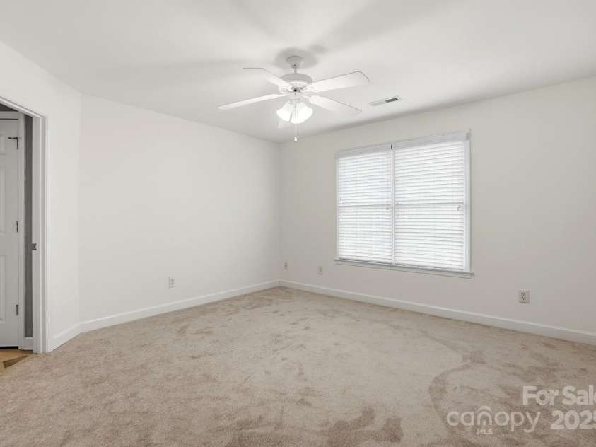 1427 Doe Ridge Lane, Fort Mill, SC 29715.  MLS# CAR4329491, YatesRealty ID 16397. Upstairs bedroom