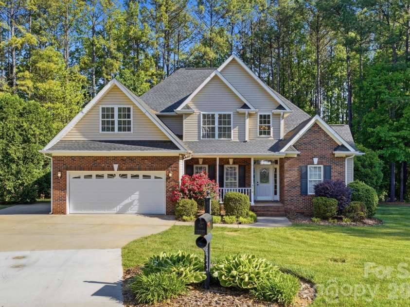 4610 Glasgow Court, Gastonia, NC 28056.  MLS# CAR4371330, YatesRealty ID 16397. 