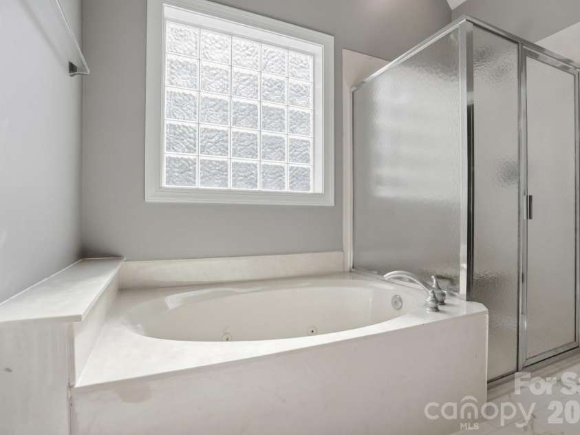 4610 Glasgow Court, Gastonia, NC 28056.  MLS# CAR4371330, YatesRealty ID 16397. 