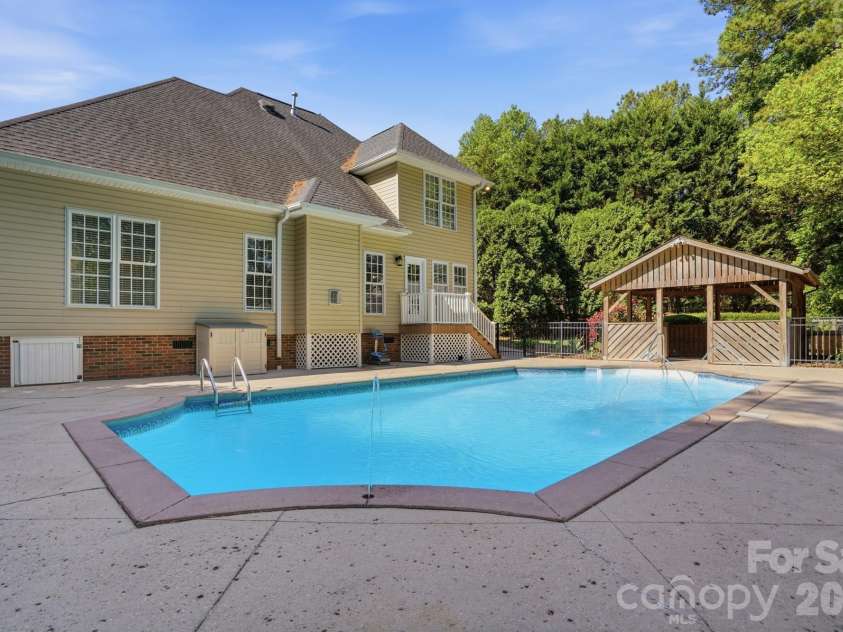 4610 Glasgow Court, Gastonia, NC 28056.  MLS# CAR4371330, YatesRealty ID 16397. 