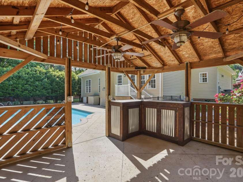 4610 Glasgow Court, Gastonia, NC 28056.  MLS# CAR4371330, YatesRealty ID 16397. 