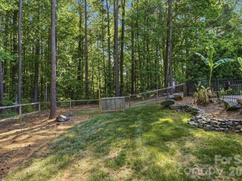 4610 Glasgow Court, Gastonia, NC 28056.  MLS# CAR4371330, YatesRealty ID 16397. 