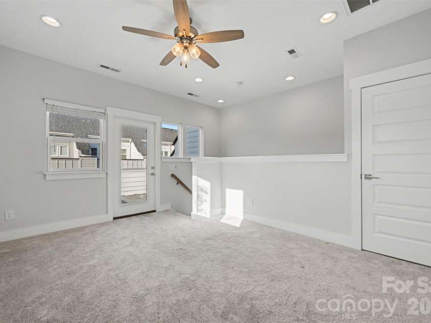 2128 Electric Lane, Charlotte, NC 28205.  MLS# CAR4357927, YatesRealty ID 16399. 4th level flex room