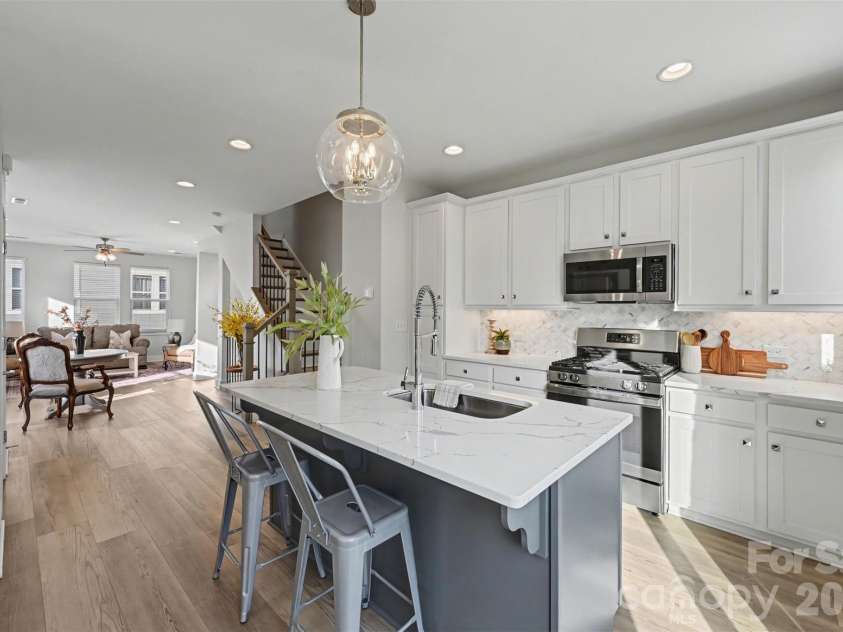 2128 Electric Lane, Charlotte, NC 28205.  MLS# CAR4357927, YatesRealty ID 16399. 