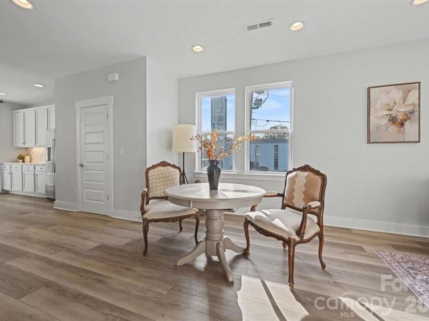 2128 Electric Lane, Charlotte, NC 28205.  MLS# CAR4357927, YatesRealty ID 16399. Main level dining area