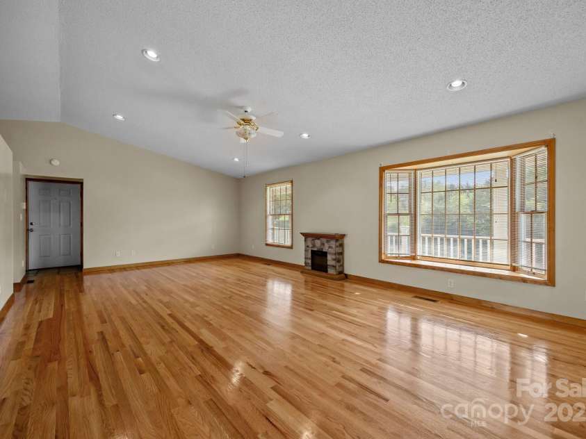 35 Clayton Drive, Weaverville, NC 28787.  MLS# CAR4199794, YatesRealty ID 16399. 