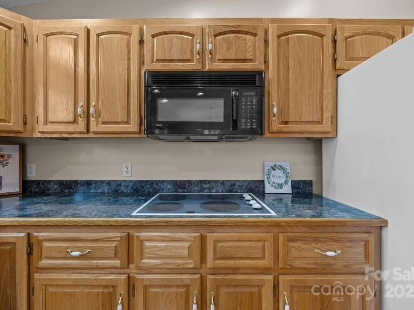35 Clayton Drive, Weaverville, NC 28787.  MLS# CAR4199794, YatesRealty ID 16399. 