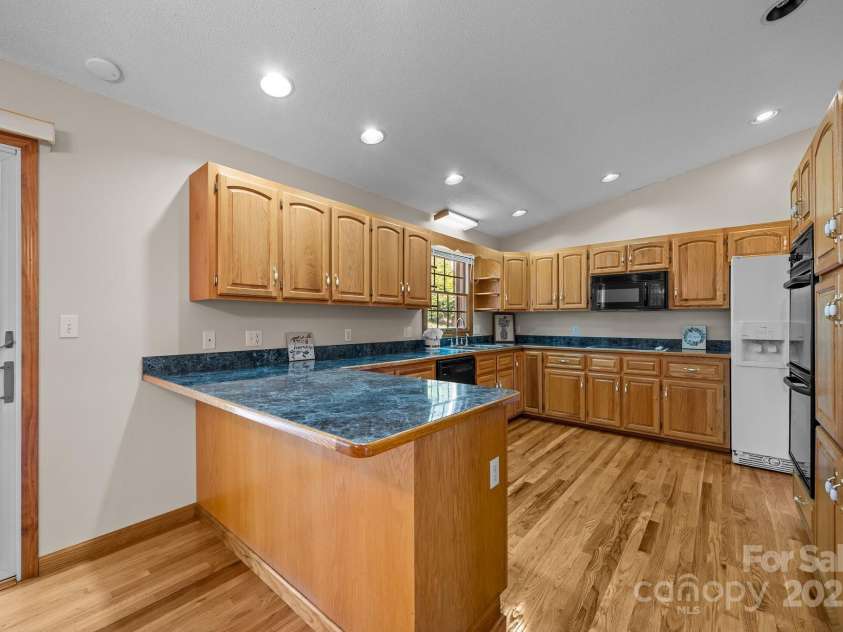 35 Clayton Drive, Weaverville, NC 28787.  MLS# CAR4199794, YatesRealty ID 16399. 