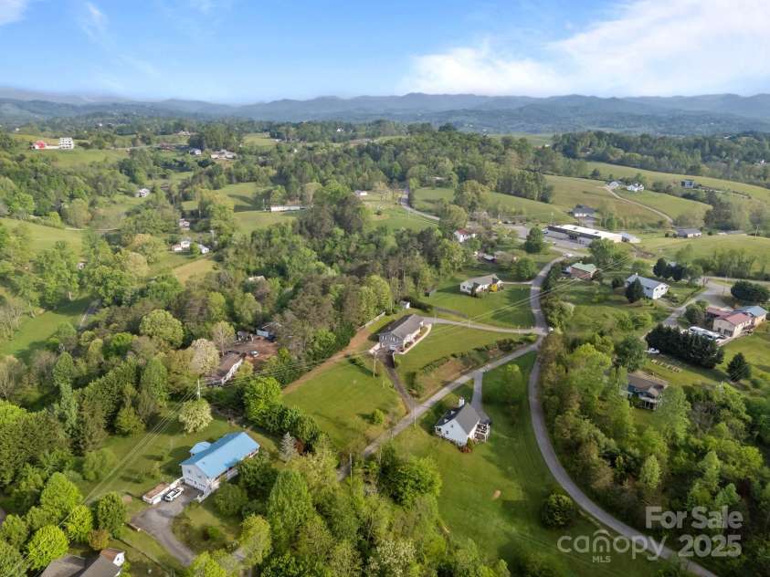 35 Clayton Drive, Weaverville, NC 28787.  MLS# CAR4199794, YatesRealty ID 16399. 