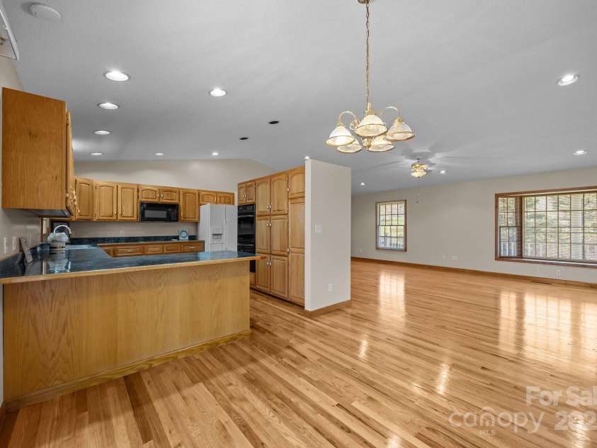 35 Clayton Drive, Weaverville, NC 28787.  MLS# CAR4199794, YatesRealty ID 16399. Dining Room