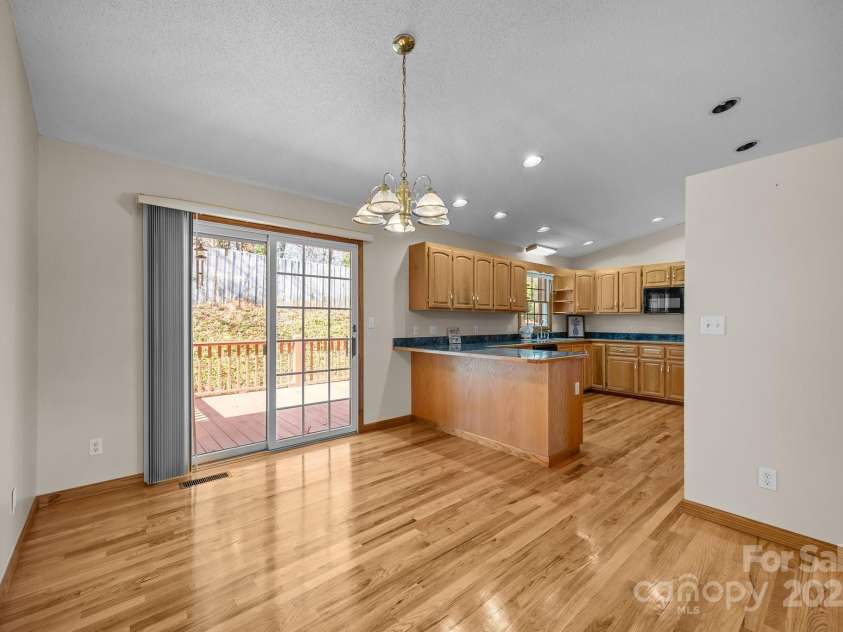 35 Clayton Drive, Weaverville, NC 28787.  MLS# CAR4199794, YatesRealty ID 16399. Dining Room