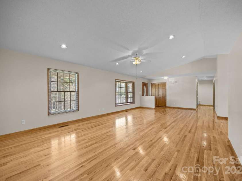 35 Clayton Drive, Weaverville, NC 28787.  MLS# CAR4199794, YatesRealty ID 16399. Enormous Main  Living area