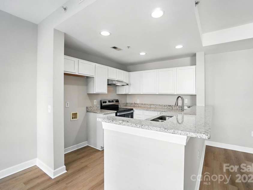 718 Trade Street, Charlotte, NC 28202.  MLS# CAR4308971, YatesRealty ID 164. 