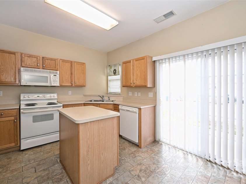 10422 Stokeshill Court, Pineville, NC 28134.  MLS# CAR4231164, YatesRealty ID 1640. 