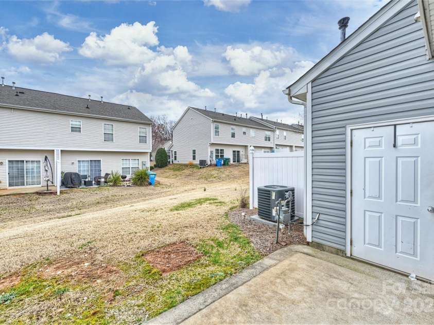 10422 Stokeshill Court, Pineville, NC 28134.  MLS# CAR4231164, YatesRealty ID 1640. 