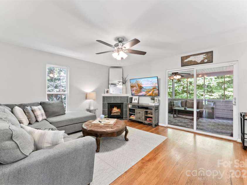 116 Oak Creek Drive, Charlotte, NC 28270.  MLS# CAR4263975, YatesRealty ID 16400. 