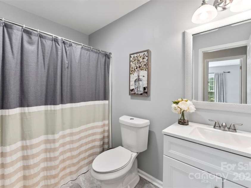 116 Oak Creek Drive, Charlotte, NC 28270.  MLS# CAR4263975, YatesRealty ID 16400. 