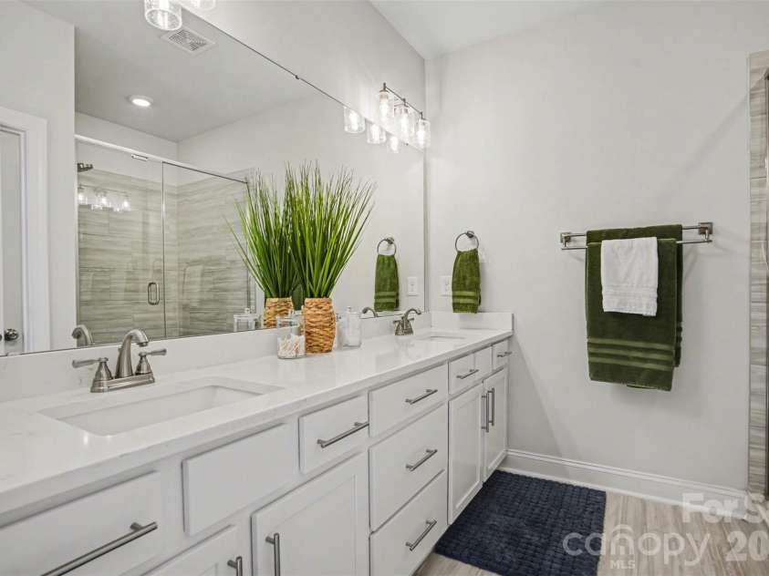 2647 Roseglen Lane, Indian Land, SC 29707.  MLS# CAR4315420, YatesRealty ID 16400. Primary bath