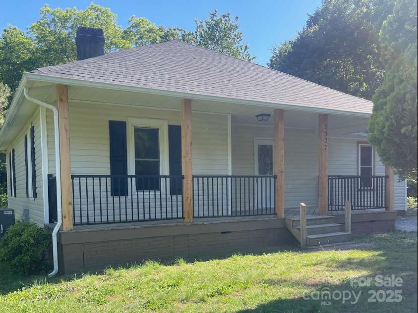 1327 Wiscassett Street, Albemarle, NC 28001.  MLS# CAR4260572, YatesRealty ID 16401. 