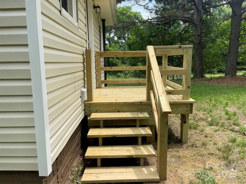 1327 Wiscassett Street, Albemarle, NC 28001.  MLS# CAR4260572, YatesRealty ID 16401. 