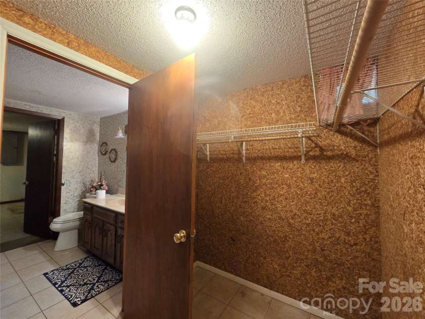707 Lickskillet Road, Burnsville, NC 28714.  MLS# CAR4325739, YatesRealty ID 16401. 