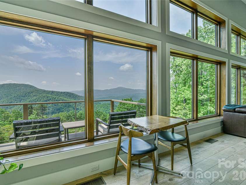 41 High Cliffs Trail, Black Mountain, NC 28711.  MLS# CAR4301745, YatesRealty ID 16402. 