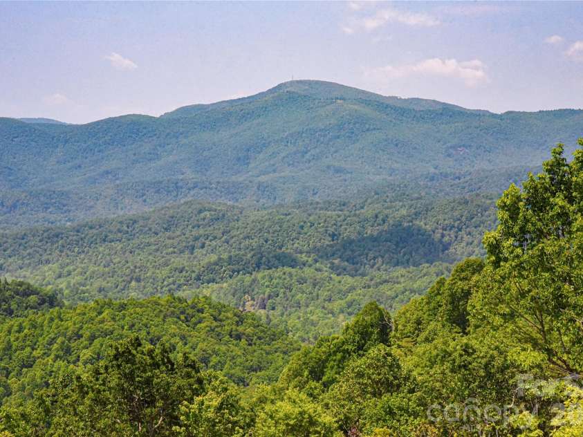 41 High Cliffs Trail, Black Mountain, NC 28711.  MLS# CAR4301745, YatesRealty ID 16402. 