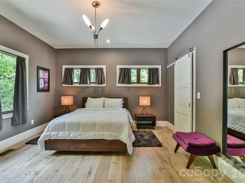 41 High Cliffs Trail, Black Mountain, NC 28711.  MLS# CAR4301745, YatesRealty ID 16402. 