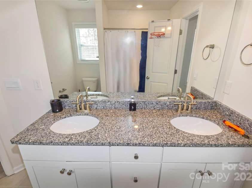 4849 Tacoma Drive, Fort Mill, SC 29707.  MLS# CAR4220181, YatesRealty ID 16402. 3rd Full Bathroom Jack and Jill