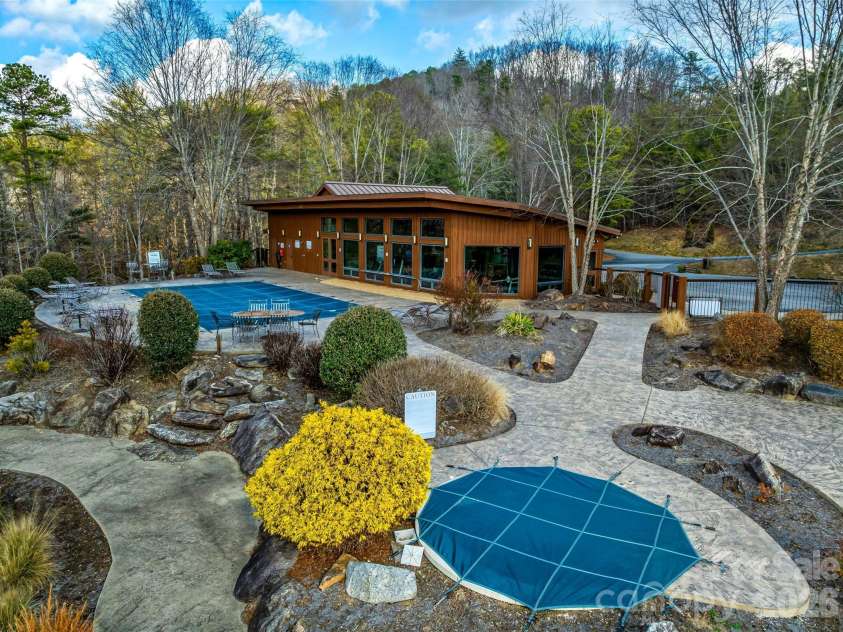 567 Wild River Run, Marshall, NC 28753.  MLS# CAR4353270, YatesRealty ID 16403. 
