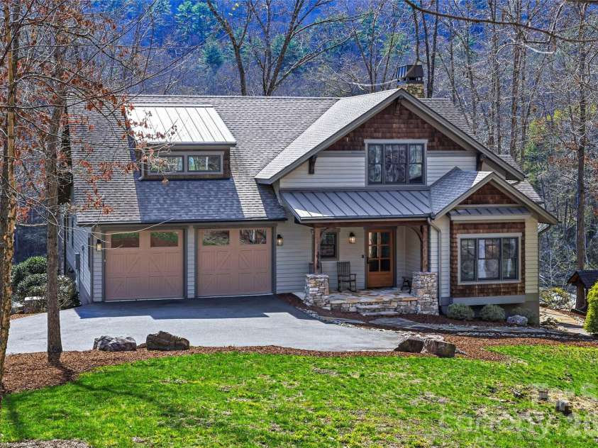 3735 French Broad Parkway, Marshall, NC 28753.  MLS# CAR4353806, YatesRealty ID 16404. 