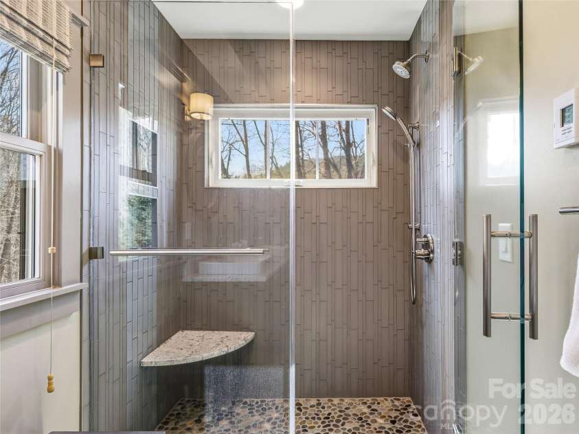 3735 French Broad Parkway, Marshall, NC 28753.  MLS# CAR4353806, YatesRealty ID 16404. 