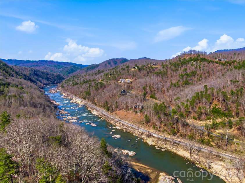 3735 French Broad Parkway, Marshall, NC 28753.  MLS# CAR4353806, YatesRealty ID 16404. 