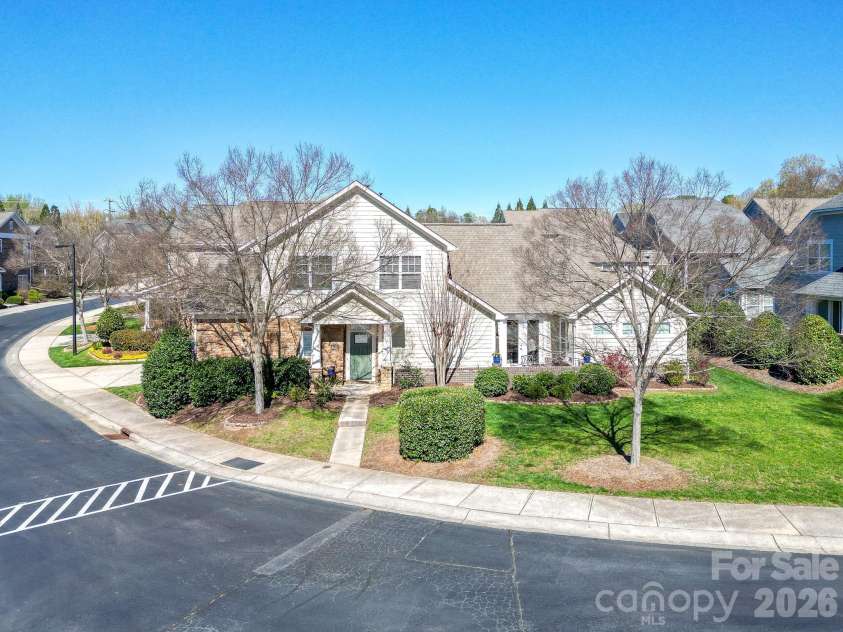 4419 Forest Gate Lane, Charlotte, NC 28270.  MLS# CAR4359056, YatesRealty ID 16405. Corner Lot