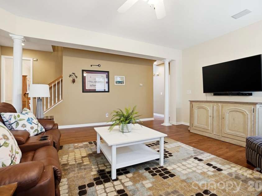 11416 Foggy Bank Lane, Charlotte, NC 28214.  MLS# CAR4320075, YatesRealty ID 16406. 