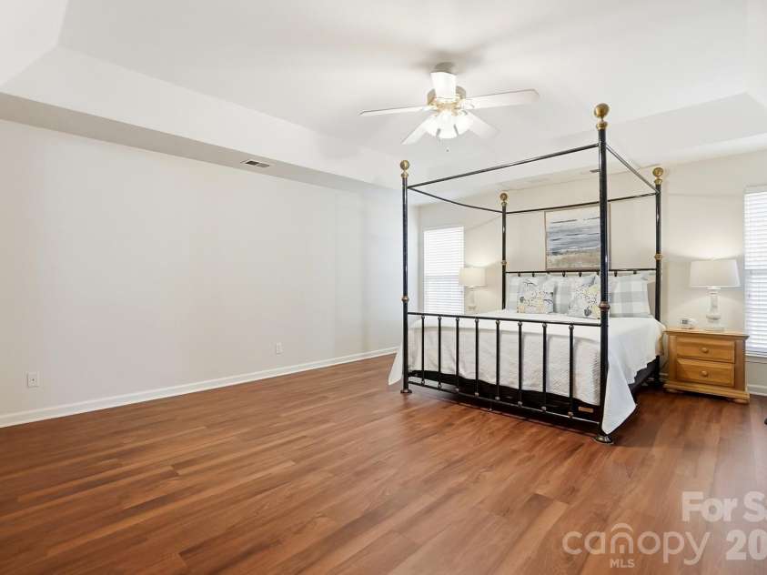 11416 Foggy Bank Lane, Charlotte, NC 28214.  MLS# CAR4320075, YatesRealty ID 16406. 